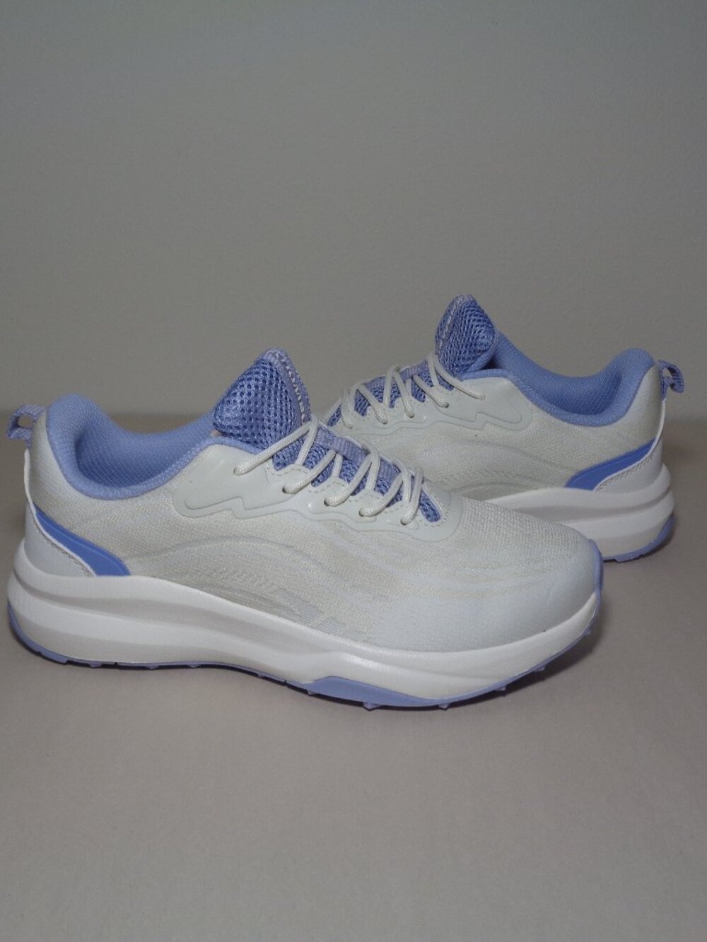 Khombu Size 6.5 M / PATAN / White Lavender / Lace Up Sneakers New Women's Shoes